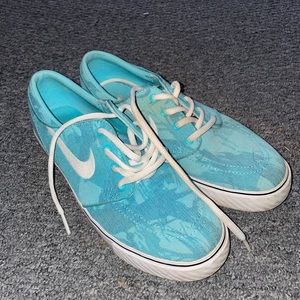 Nike Skate Sneakers